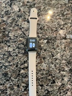 Apple Watch Series 3 42mm GPS Space Gray Aluminum Smartwatch Reset WITH Charger