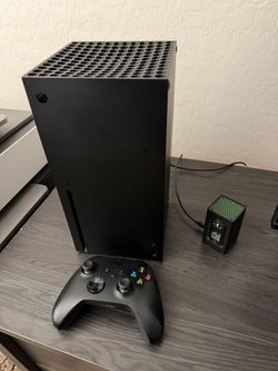 Xbox Series X (1TB SSD w/disk drive)