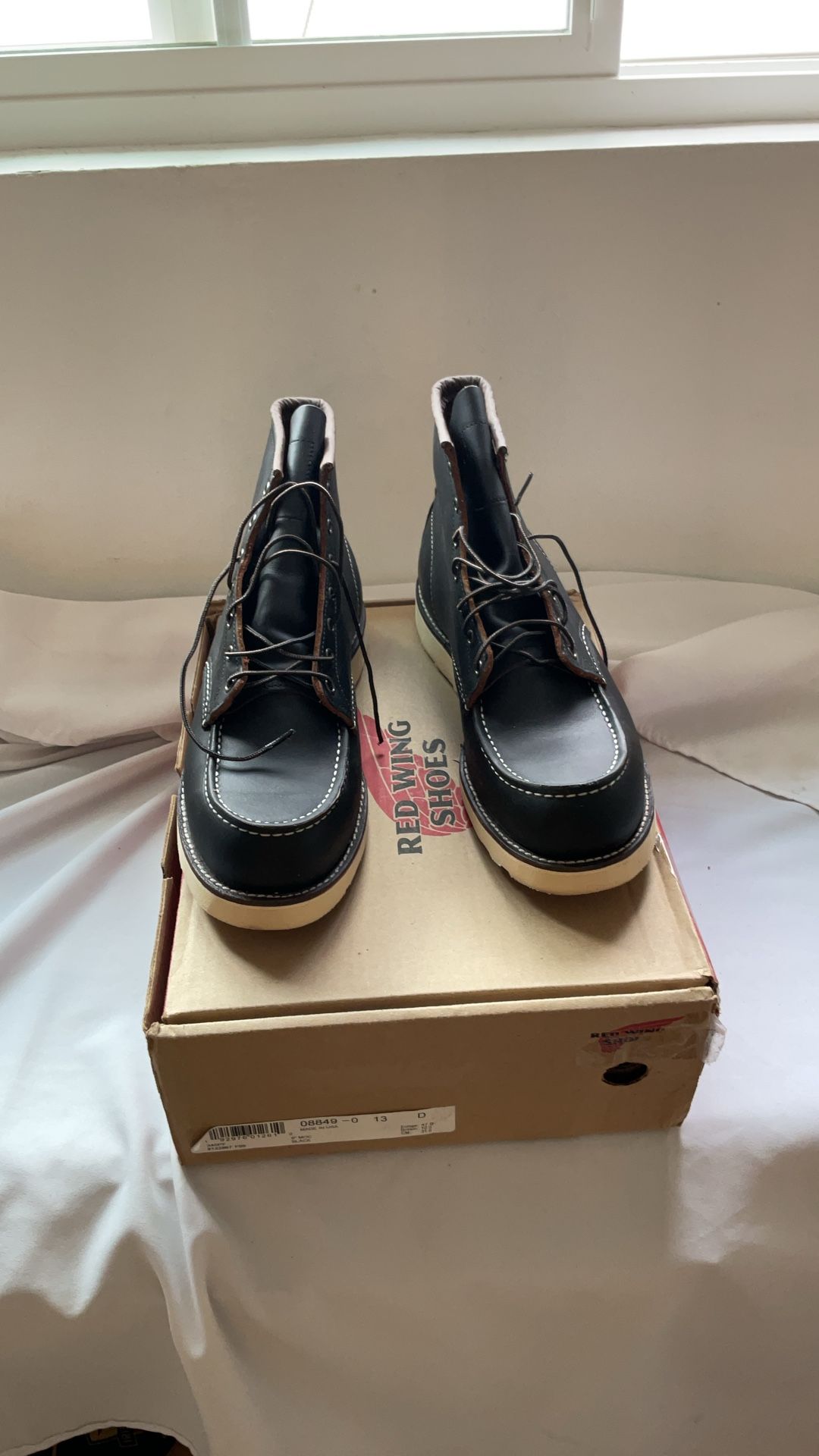 Red Wing Men’s Boots Size 13 New