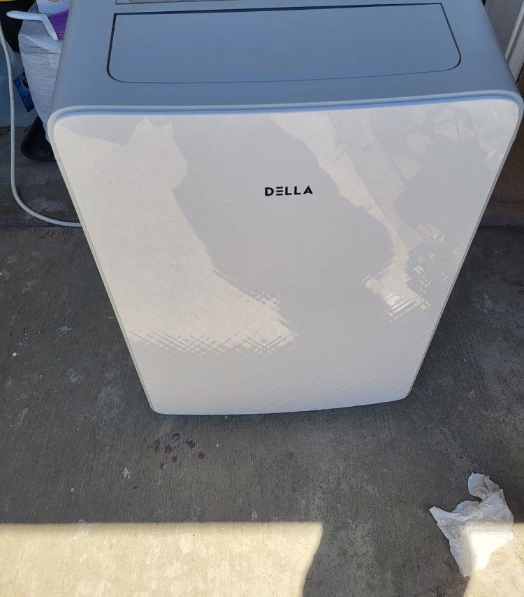 Della 14, 000 BTU Portable Air Conditioner And Dehumidifier