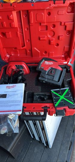 Milwaukee Green Cross Line & Plumb Points Laser
