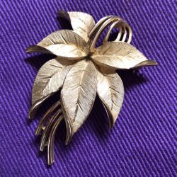 Vintage Crown Trifari Leaf Brooch 