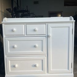 Pottery Barn Madison Dresser w/ Changing Table