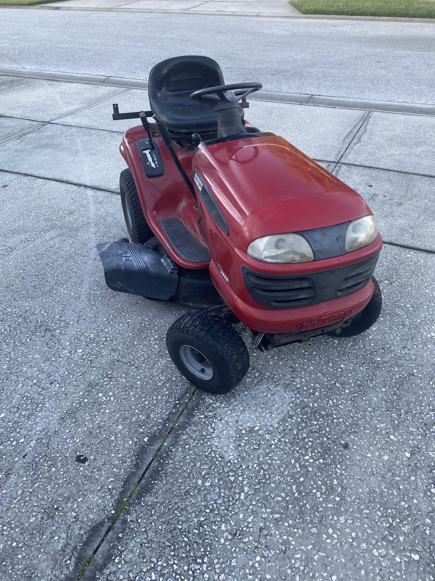 Craftsman Lt2000 Riding Mower