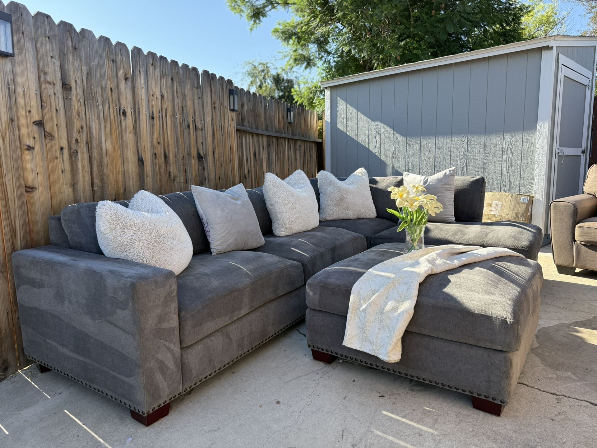 β¨Beautiful Costco Sectional Couch for Sale!β¨πDELIVERY AVAILABLEπ