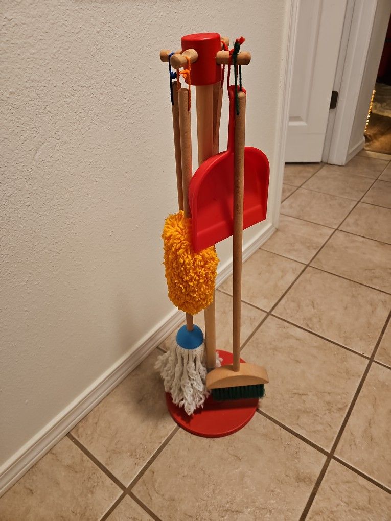 Melissa & DOUG 6 Piece Broom and Mop Ser.
