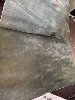 Farm fresh green carpet 6’5” x 9’5”