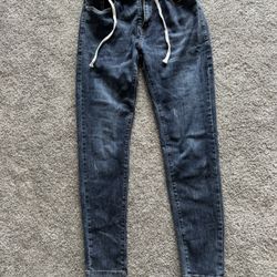 New men's jeans, size 32