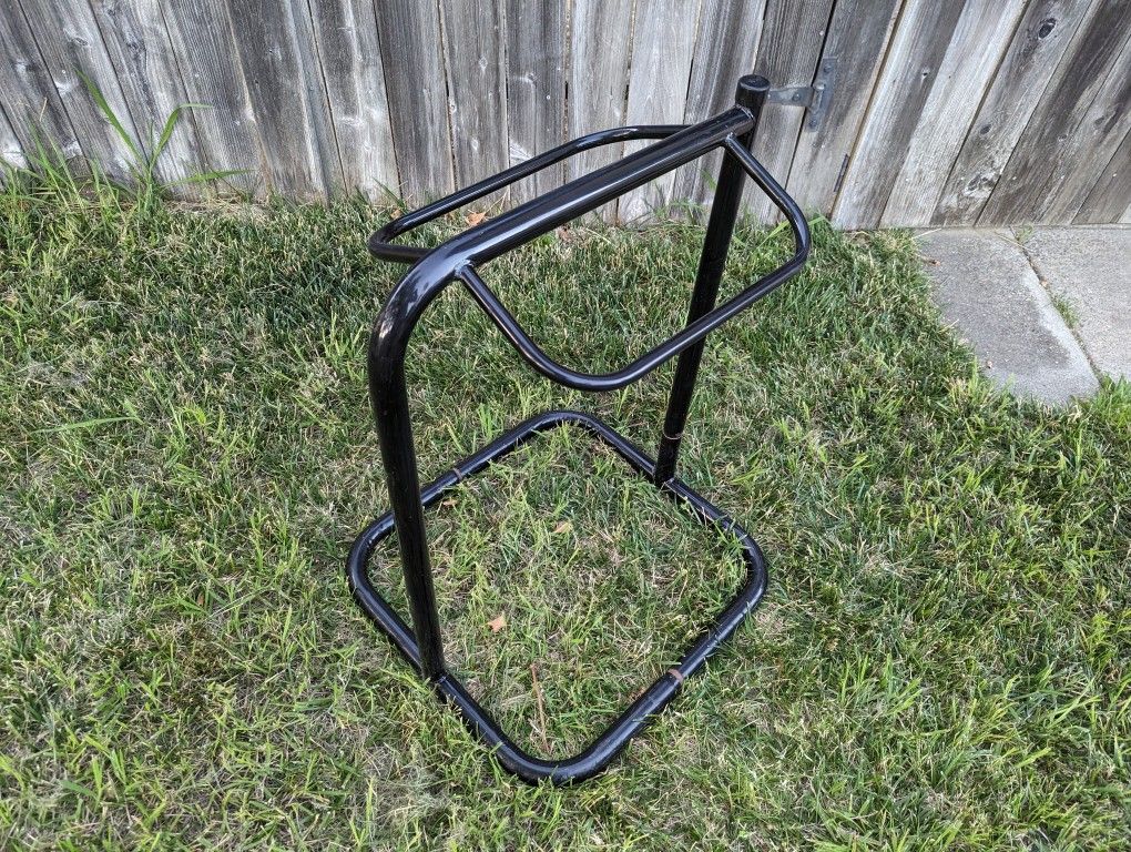 Saddle Stand