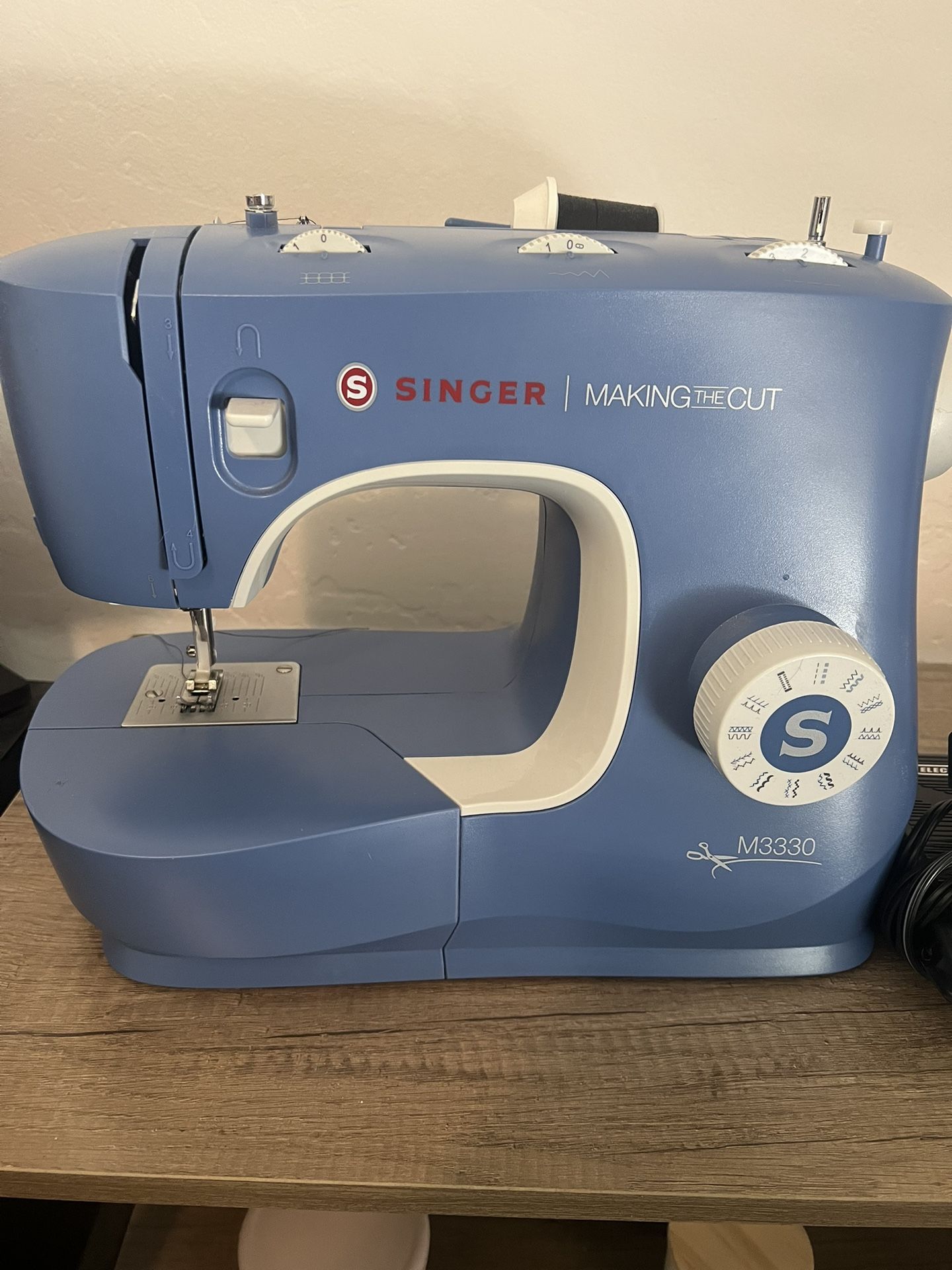 Singer M3330 Navy Blue Sewing Machine