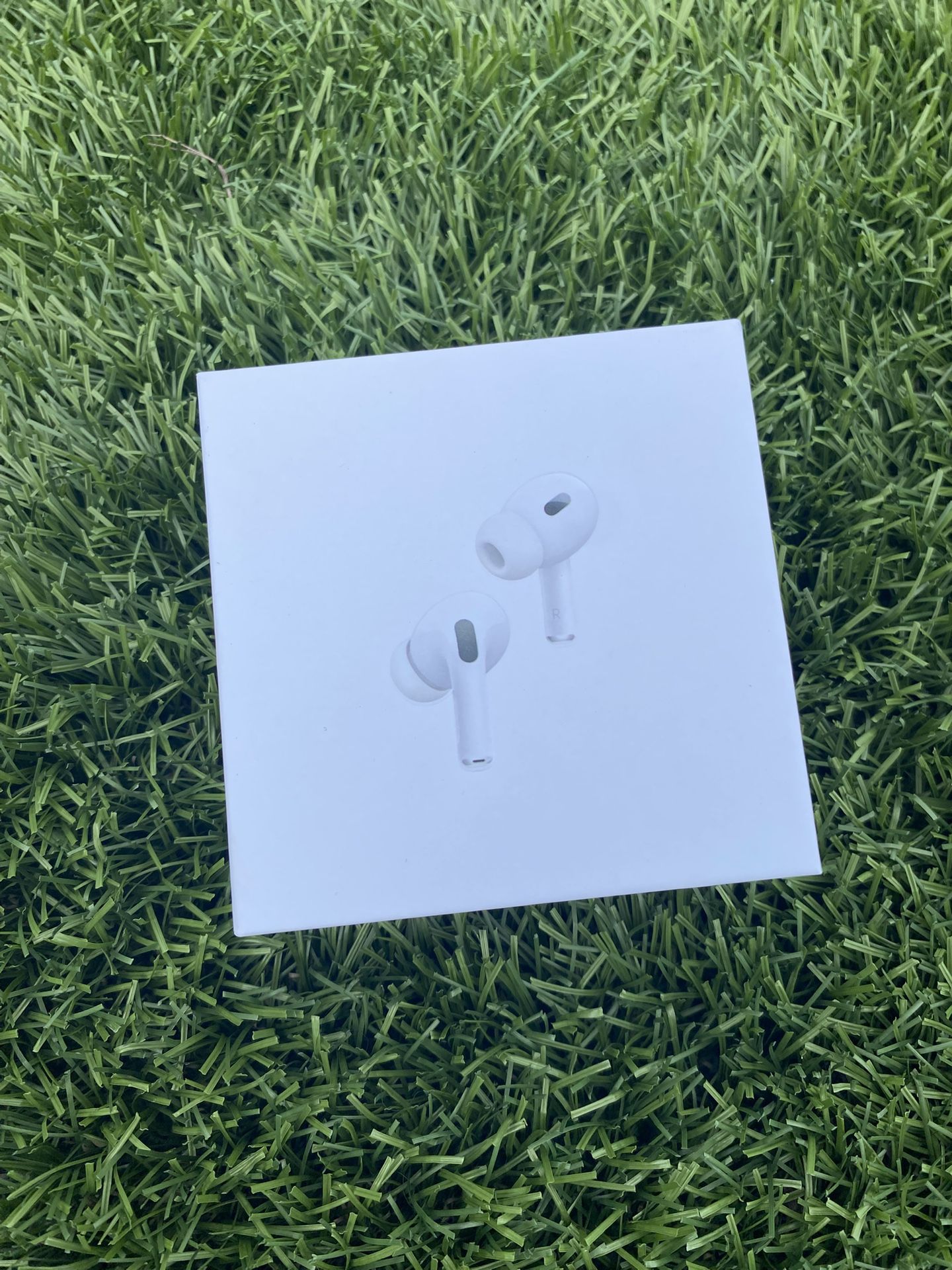 Apple AirPods Pro 2nd Generation White Bluetooth Wireless In-Ear Earbuds