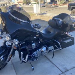 2012 Harley Davidson Electra glad ultra Classic limited