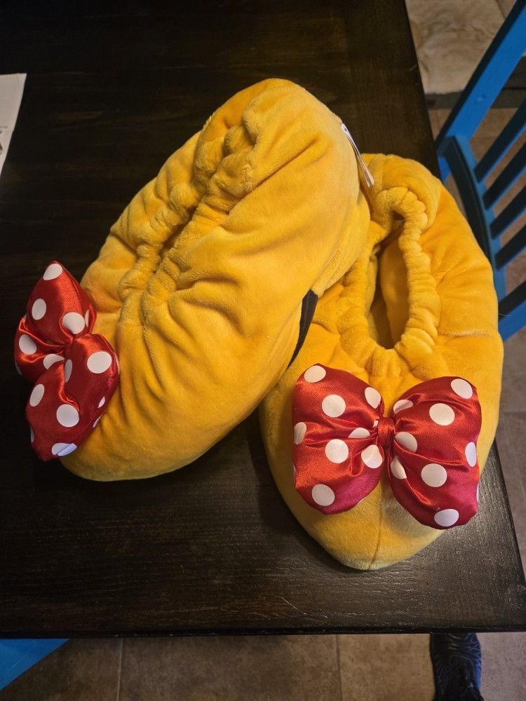 Disney Minnie Mouse yellow slippers