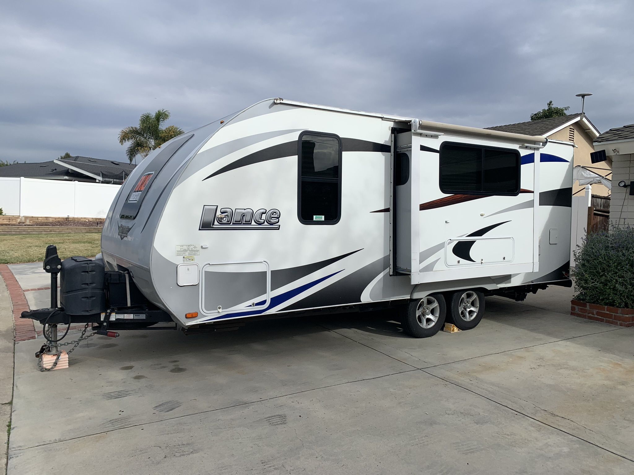 Lance 1995 For Sale