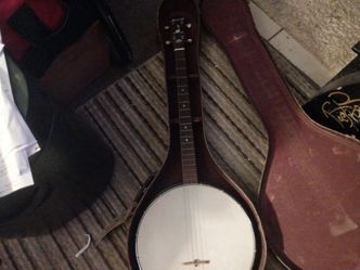 Harmony Banjo with Hard Case