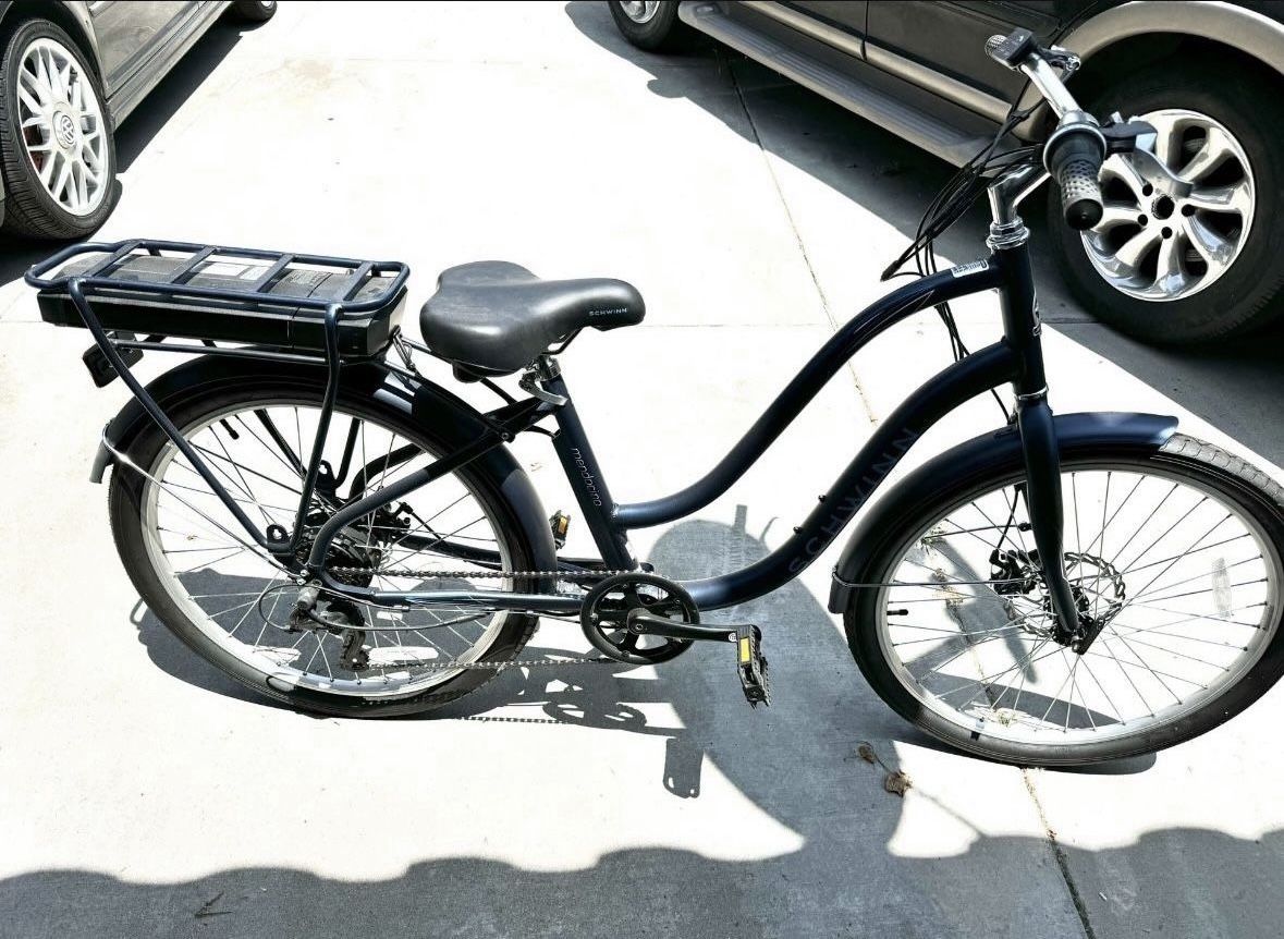 Shcwinn E Bike Cruiser