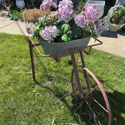 Wrought Iron  Cart (Lawn Decor) 