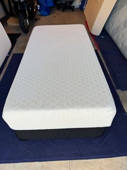 Sealy Twin 12" Memory Foam Mattress & Box Spring Set