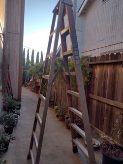 Extra heavy duty 8' ladder
