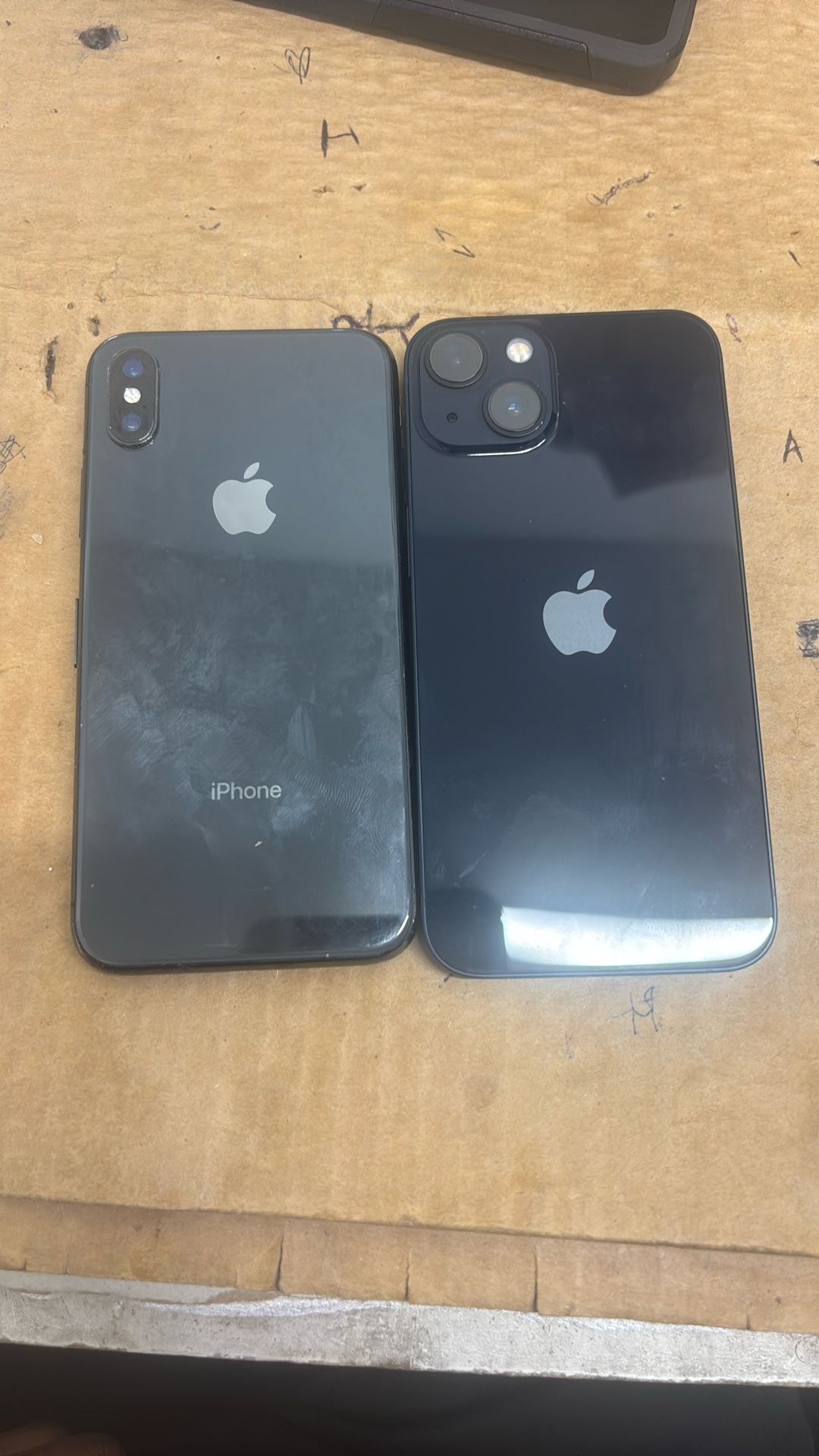 iPhone X And iPhone 13 I’ll Give U Both For $200 