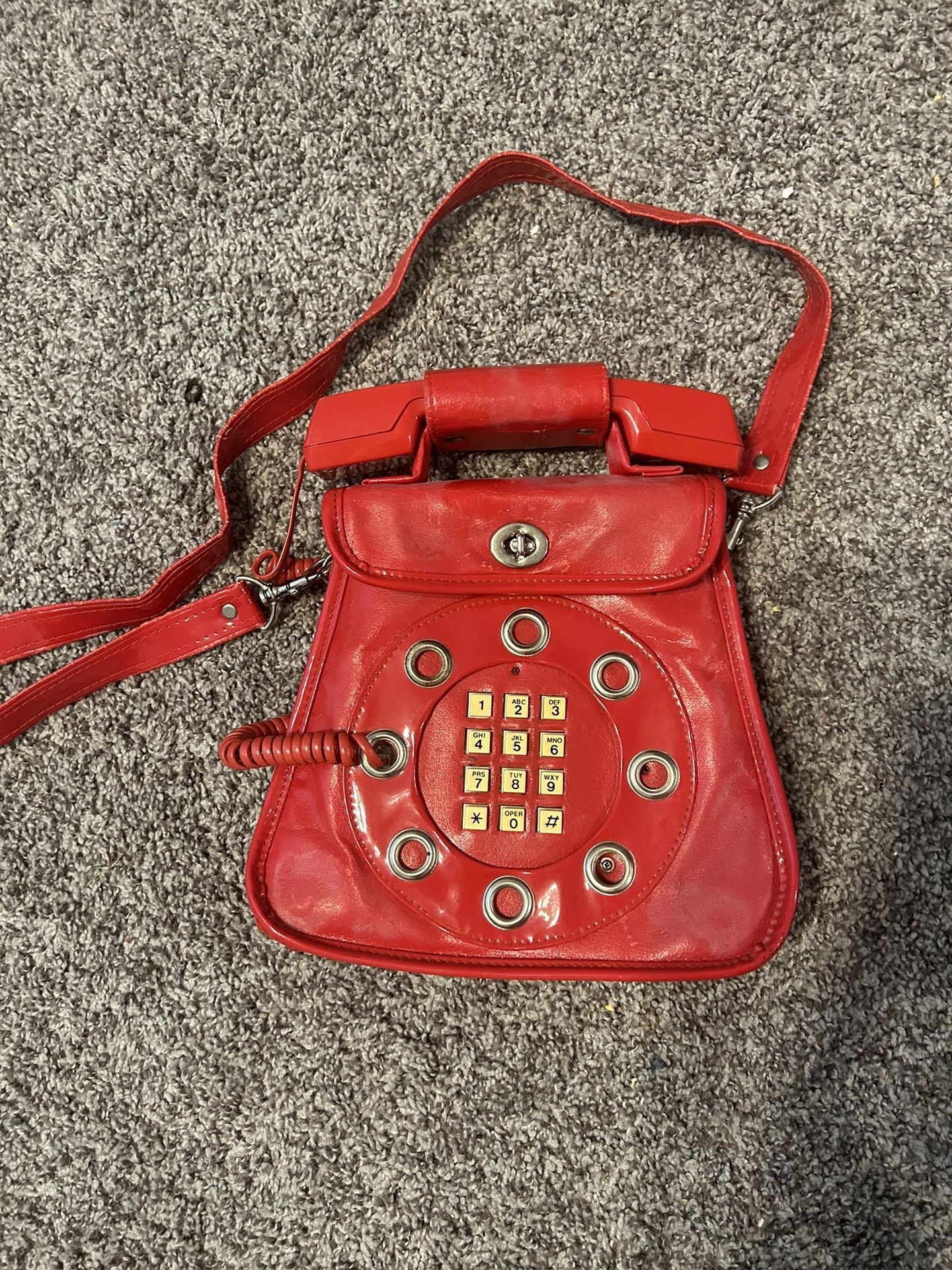 Red vintage, purse phone