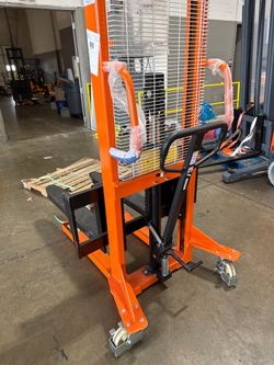 2200 lbs Manual Pallet Stacker – Adjustable Forks – Fixed Legs – 63" Lift Height, T-3003