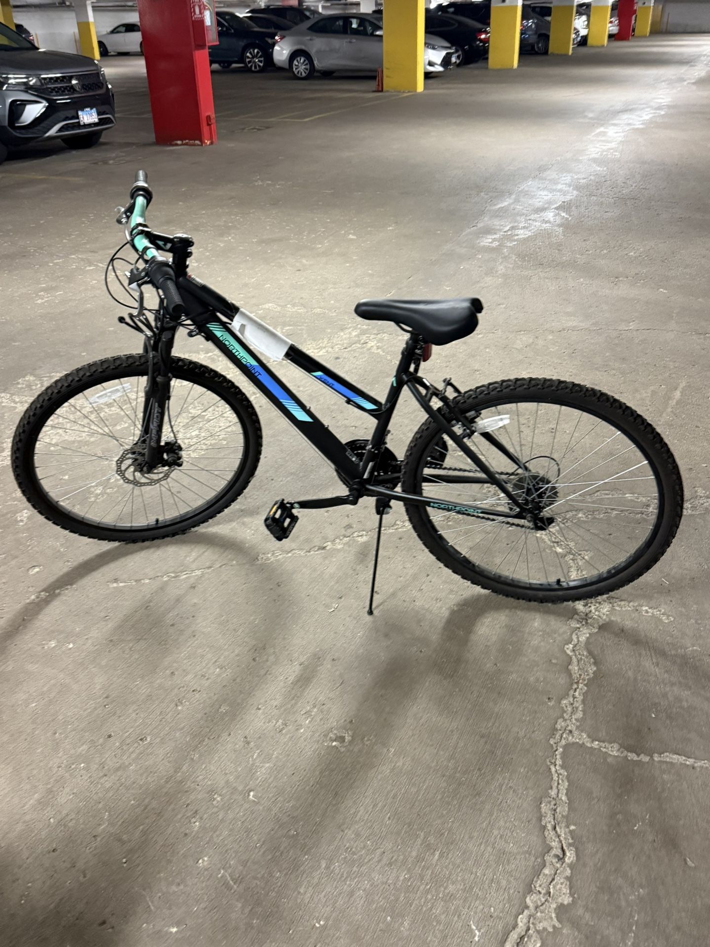 Kent 26” Northpoint Woman’s Mountain Bike, Black/Blue/Green