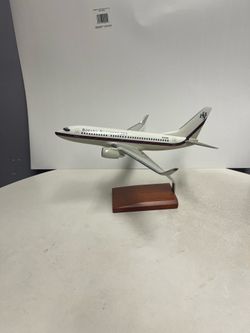 Boeing business jet BBJ solid 1–100 scale heavy resin model