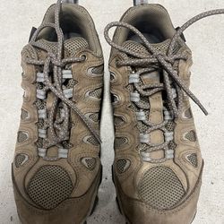 Oboz low hiking shoe