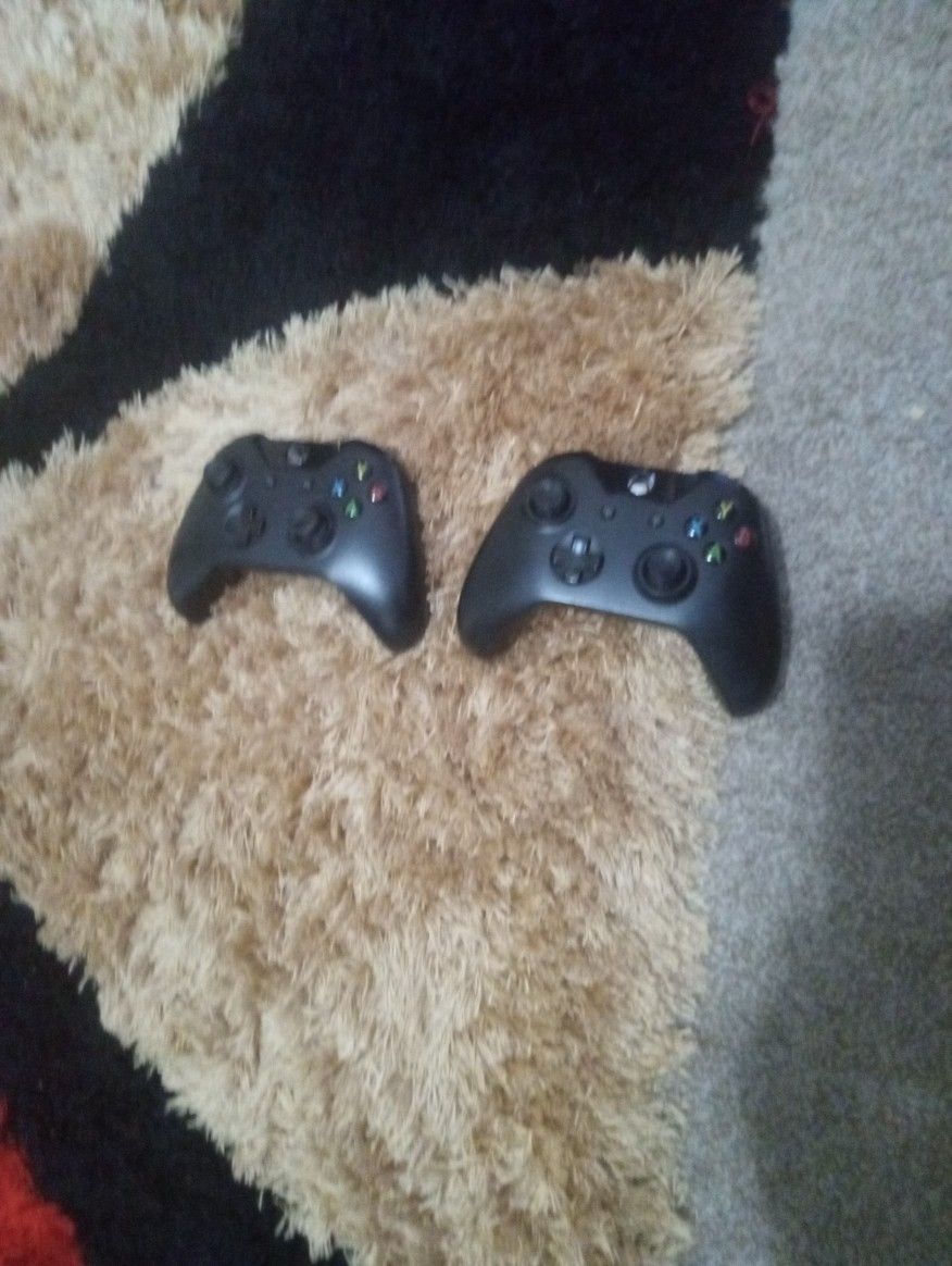Two Xbox One Controllers Pre Owned