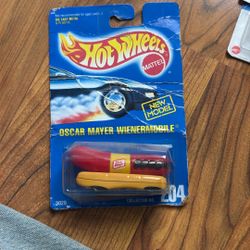 Hot Wheels Oscar Mayer Wienermobile Hot Dog Bun Weenie Mobile Brandmobile Truck
