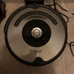 Roomba iRobot Model 677