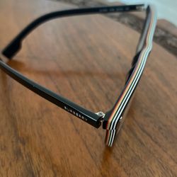 BURBERRY GLASSES 