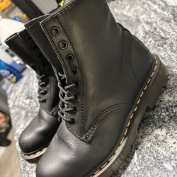 Dr. Martens Unisex 1460 Originals 8-Eye, Soft Toe Slip Resistant, 6 Inch Work Boot