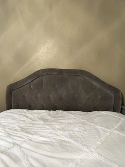 Full/Queen Upholstered Headboard