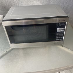 Panasonic Microwave Very Good condition Like New