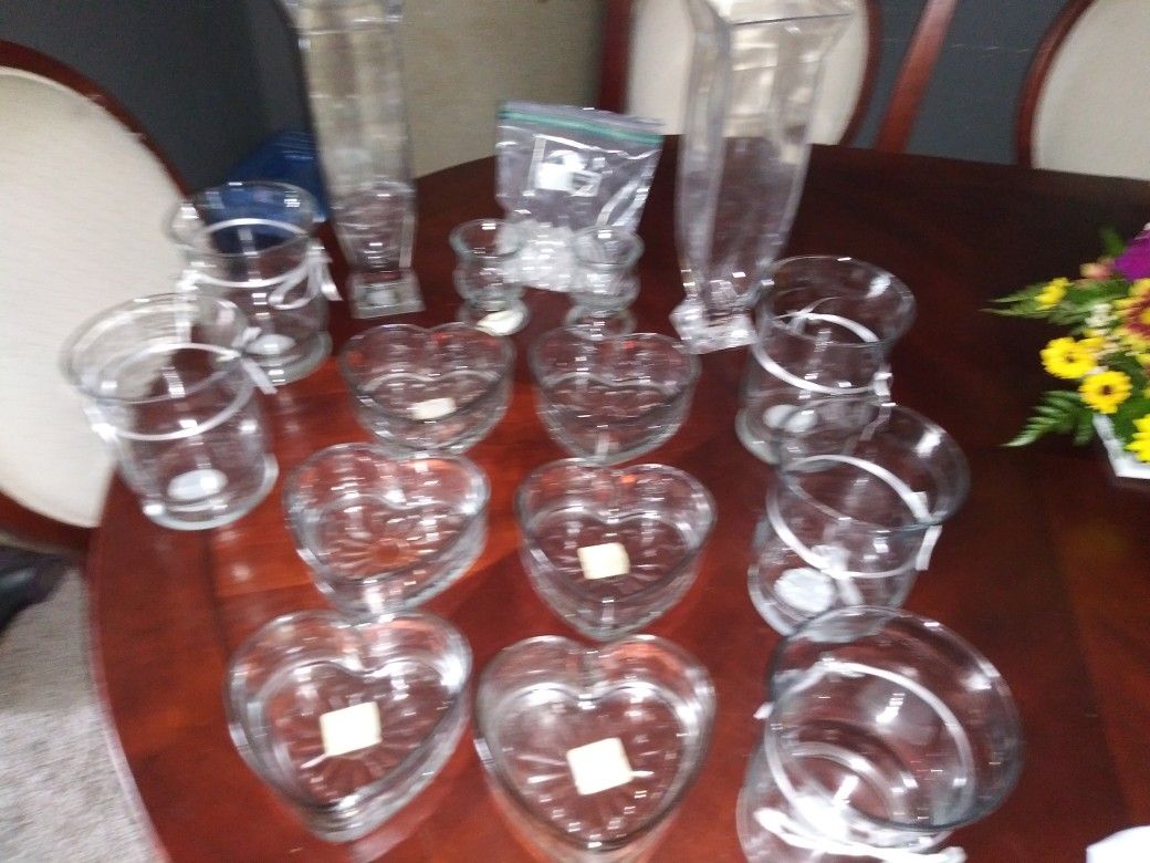 WEDDING OR SPECIAL OCCASION GLASS CENTER PIECES 