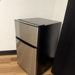 Whirlpool Mini Fridge