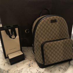 100% authentic Gucci Supreme Backpack with receipt