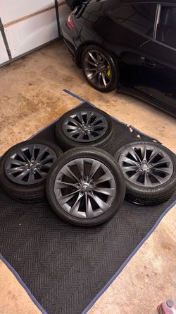 Tesla Model S Wheels