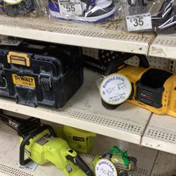 Dewalt Electric Chainsaw And Battery Pack 
