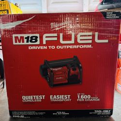 New Milwaukee M18 2 Gallon Compact Quiet Compressor 2840-20