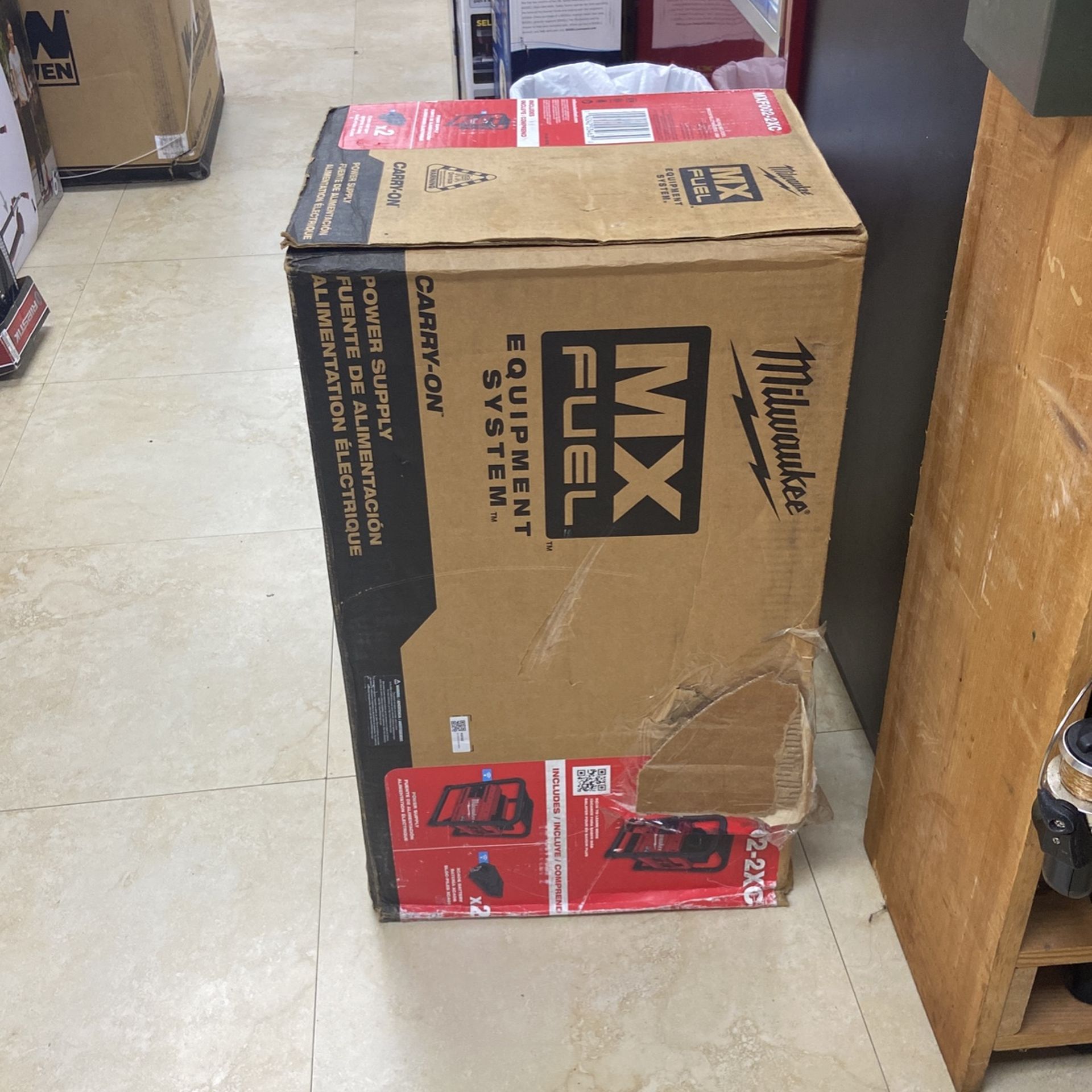 Milwaukee fuel MXF002–2 XC brand new in box power supply