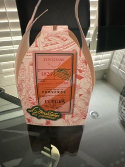 ((NEW))This is a L'Occitane Cherry Blossom Trio gift set (Read Description)