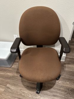 Desk chair