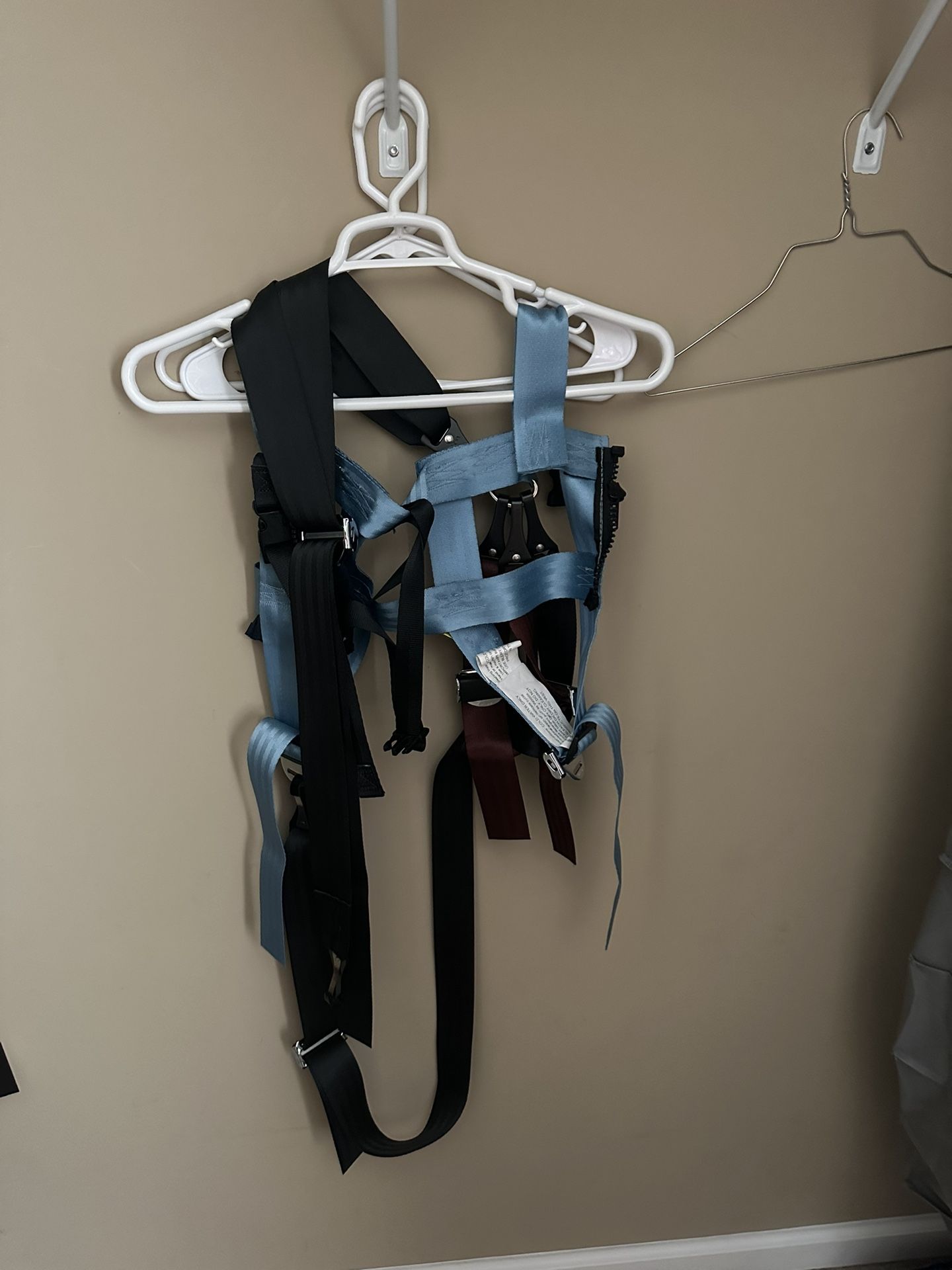 E Z Vest