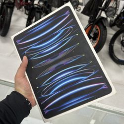 iPad Pro 12.9” 6th Gen 1TB! $1,399 CASH BLACK FRIDAY SALE!!
