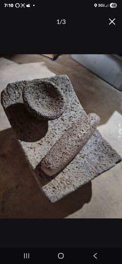Molcajete / Metate Grinder