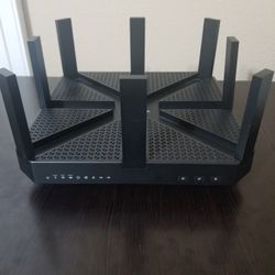 AD7200 Multi Band Wi-Fi Router