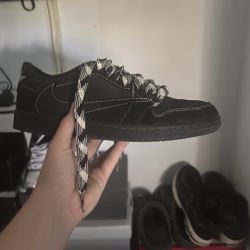 travis scott’s air jordan 1 low black phantom 